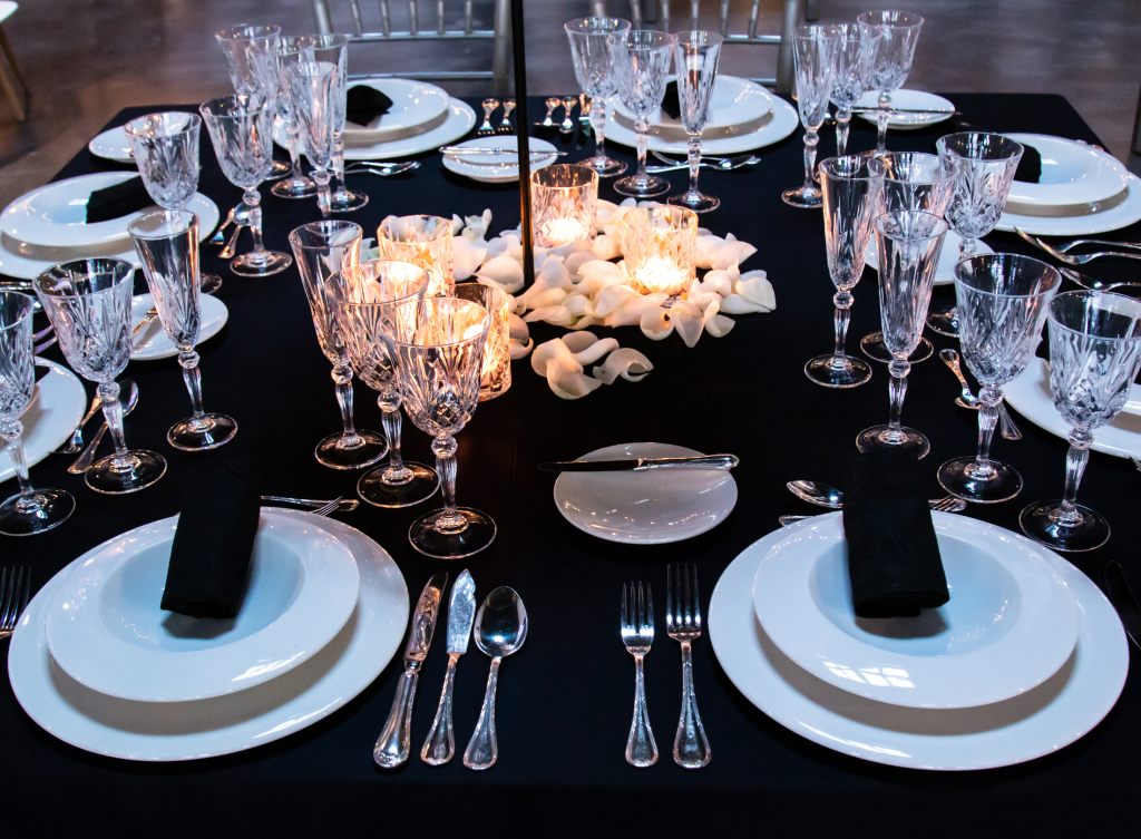 CÓMO PREPARAR UN BUEN MONTAJE DE MESAS PARA BANQUETES 2020