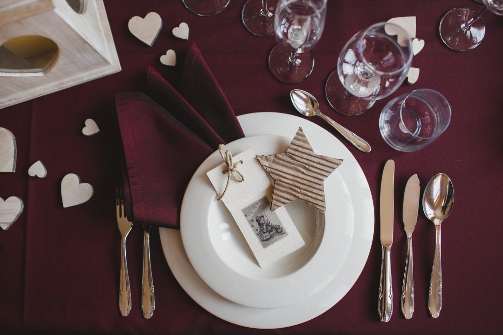 DECORA TU MESA DE NAVIDAD CON LAS ÚLTIMAS TENDENCIAS DE INVIERNO