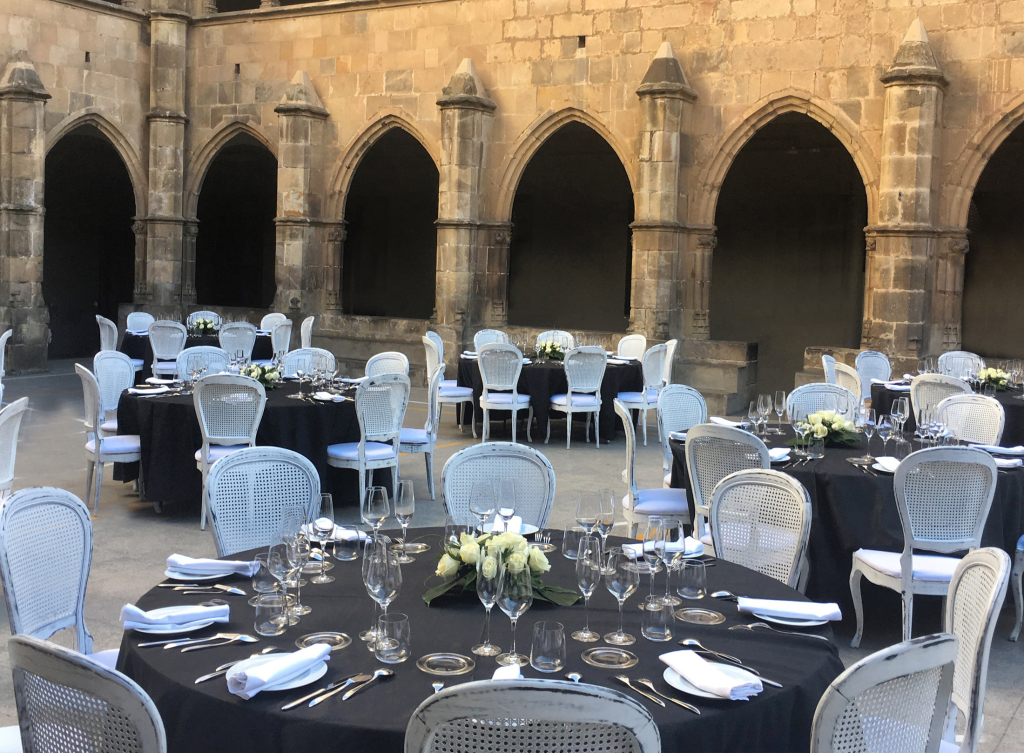 CÓMO ELEGIR LOS MANTELES PARA CADA EVENTO