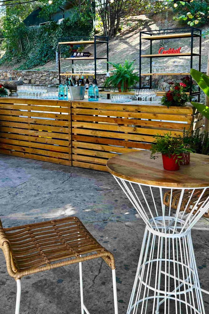 MAXIMIZA TU ESPACIO: CONSEJOS PARA LA DISTRIBUCIÓN DE MOBILIARIO EN EVENTOS PEQUEÑOS