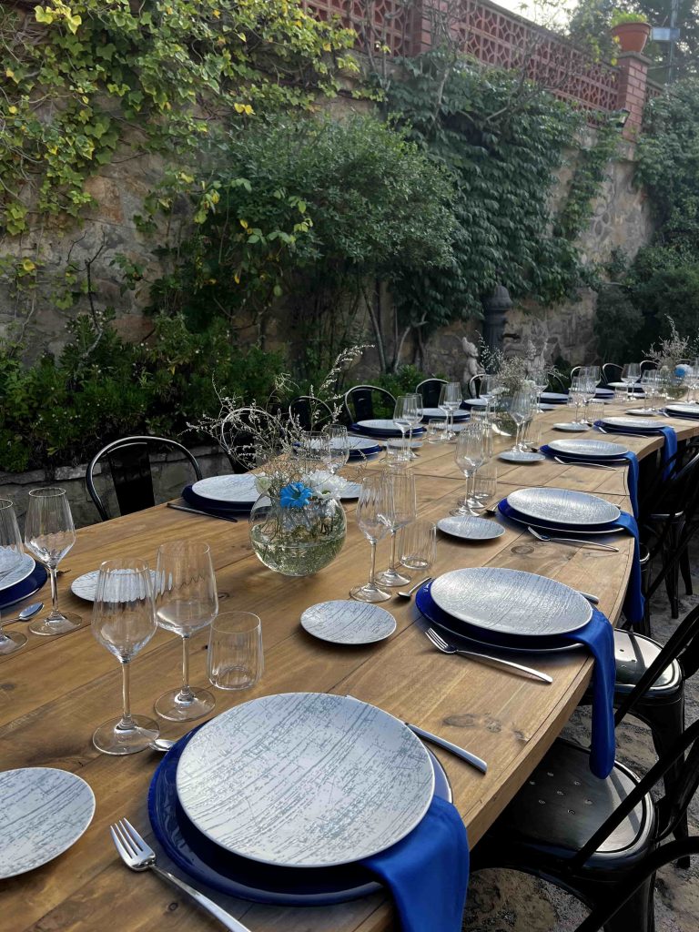 CÓMO ELEGIR LA VAJILLA PERFECTA PARA UNA CENA INFORMAL