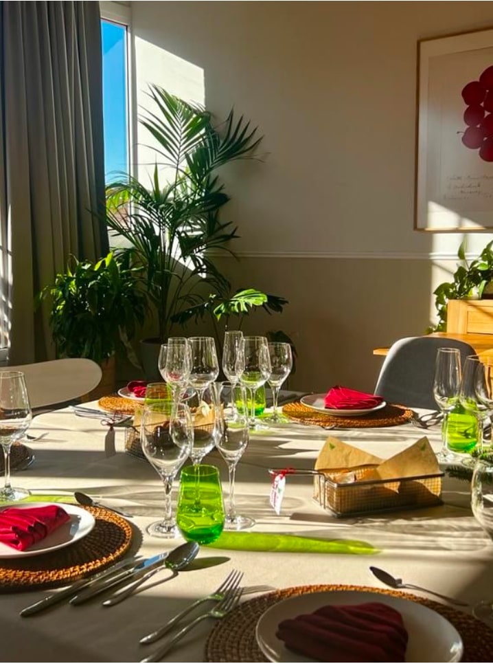 CENA DE NAVIDAD CORPORATIVAS EN TU EMPRESA: CÓMO MONTAR UNA CENA INOLVIDABLE