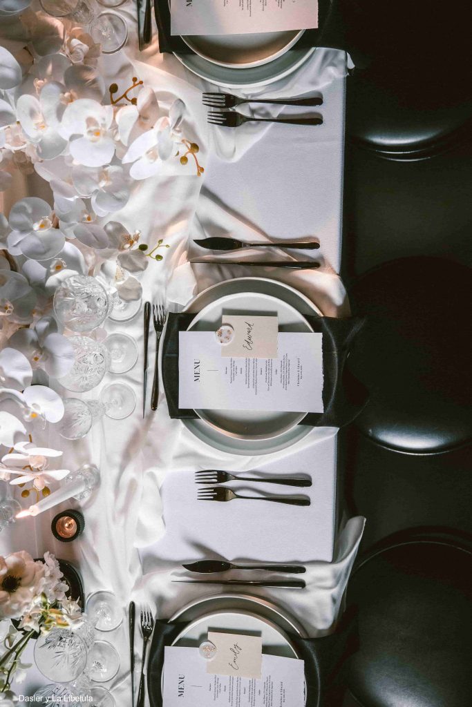 DECORACIÓN DE MESAS DE BODA: SIMPLE Y ELEGANTE