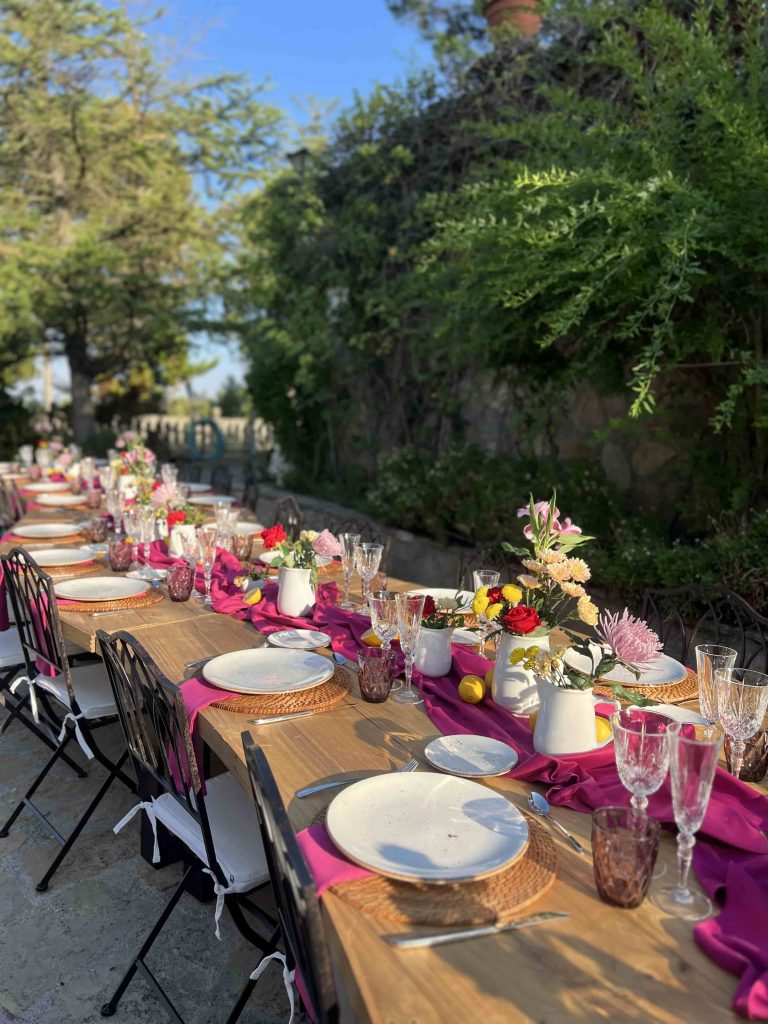 ¿POR QUÉ RESERVAR CON ANTELACIÓN? VENTAJAS DE ASEGURAR TU MATERIAL DE BODA PARA 2026 CON DASLER