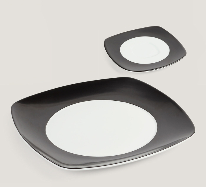 Vajilla cuadrada banda negra