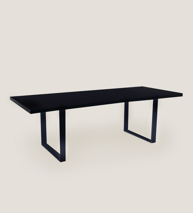 Mesa Line negra