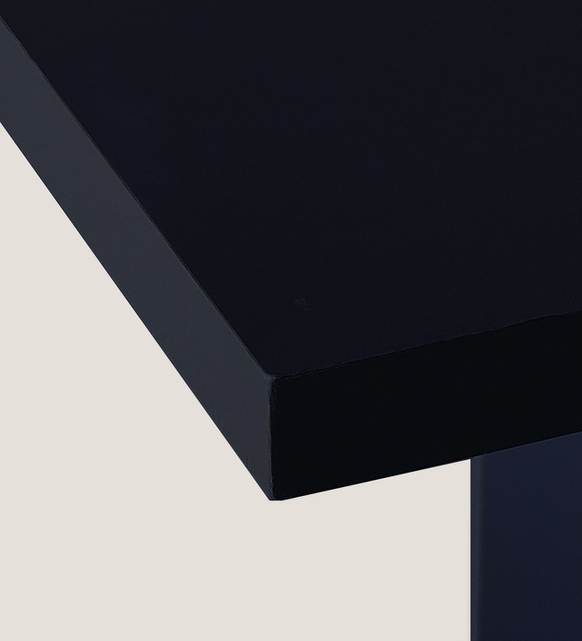Mesa Line negra