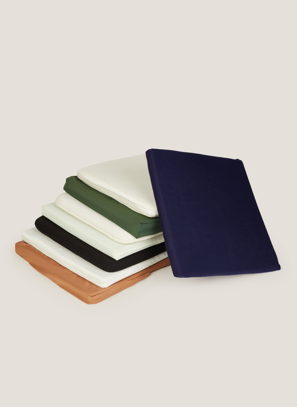 Cojines de varios colores para silla