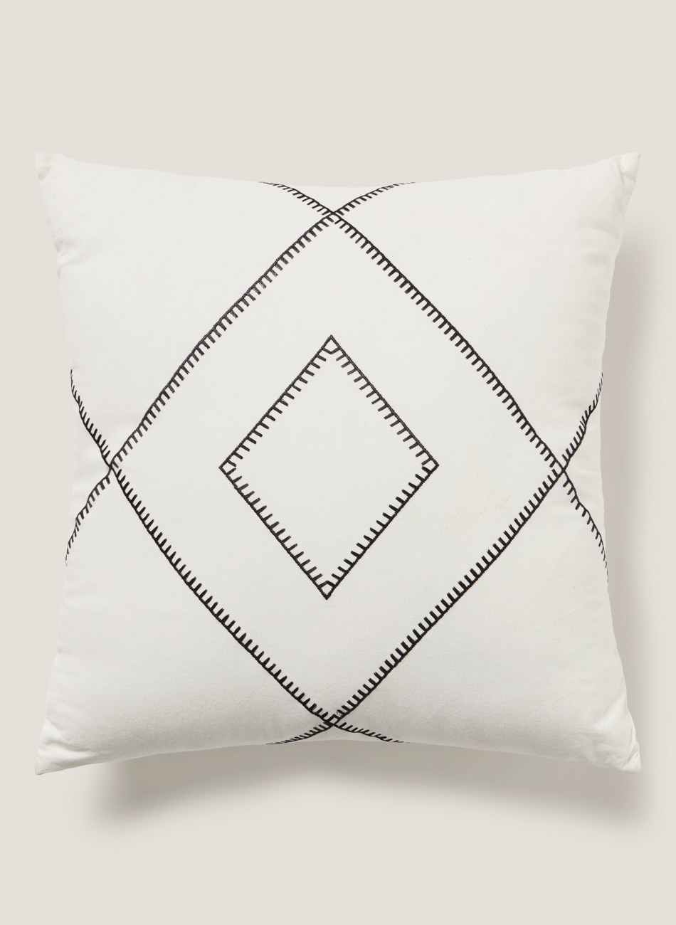 Cojín boho chic crudo-negro