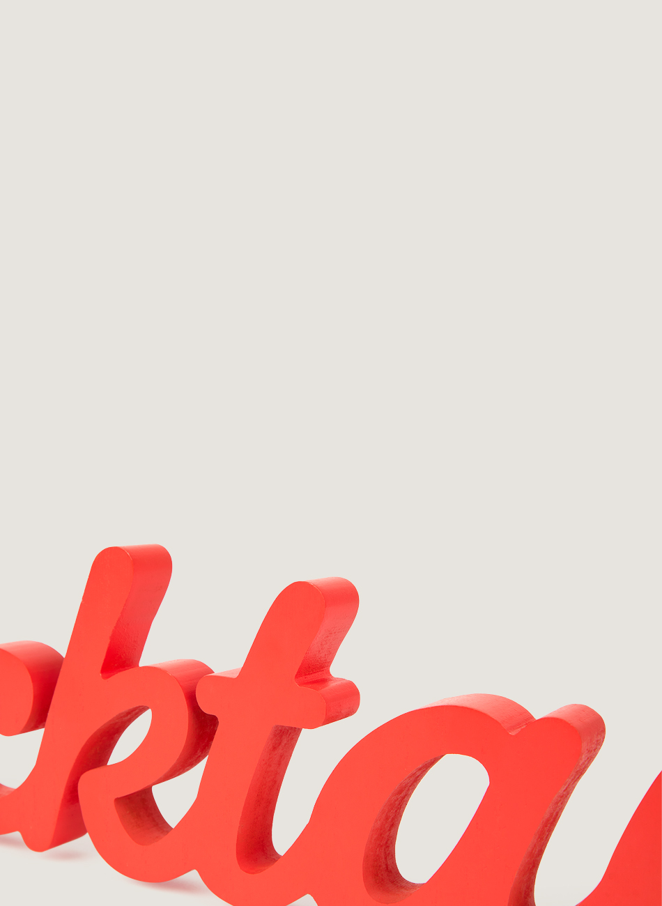 Letrero madera cocktail rojo